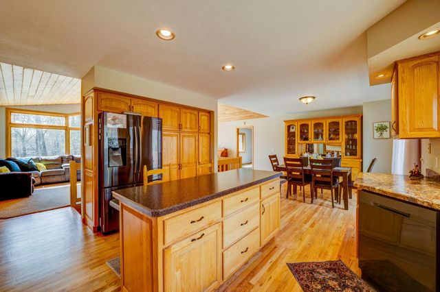 607 Maple Ridge Court NW, Bemidji, MN 56601