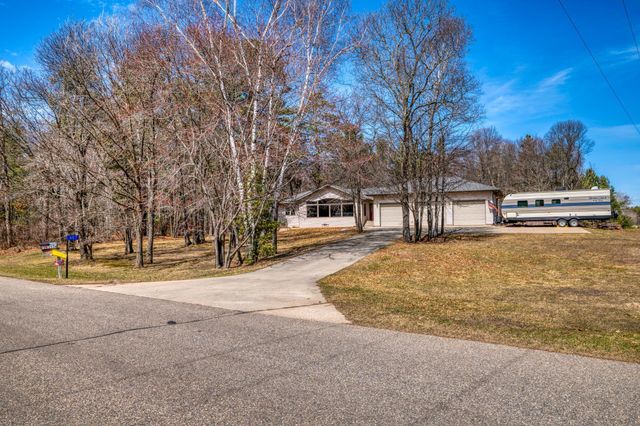607 Maple Ridge Court NW, Bemidji, MN 56601