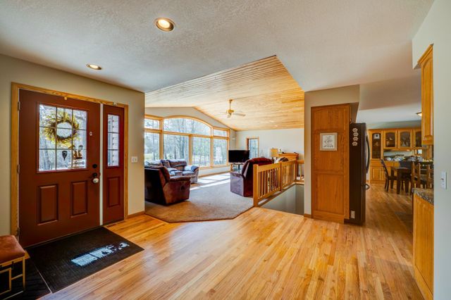 607 Maple Ridge Court NW, Bemidji, MN 56601
