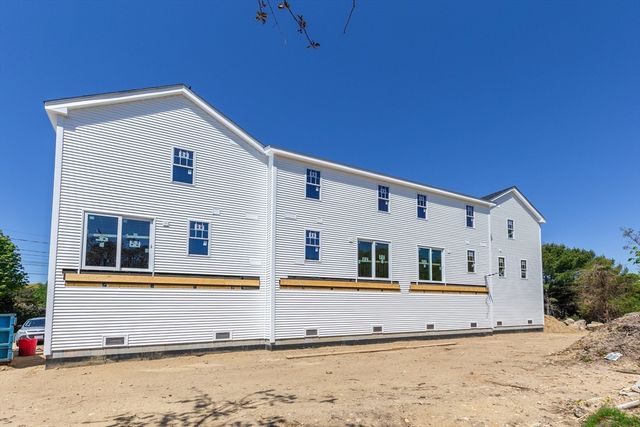 10 Harrison Ave 4, Bourne, MA 02532