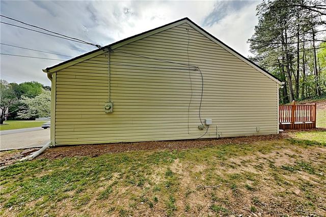 607 River Bend Circle SW, Smyrna, GA 30082