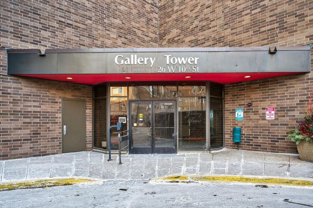 26 10th Street W 2004, Saint Paul, MN 55102