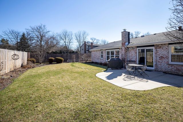 3806 Michael Lane, Glenview, IL 60026