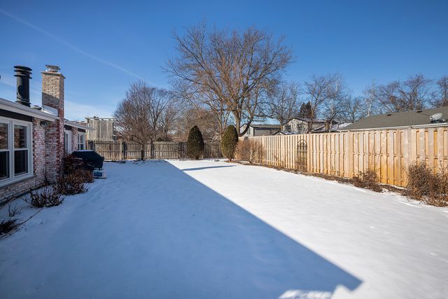3806 Michael Lane, Glenview, IL 60026