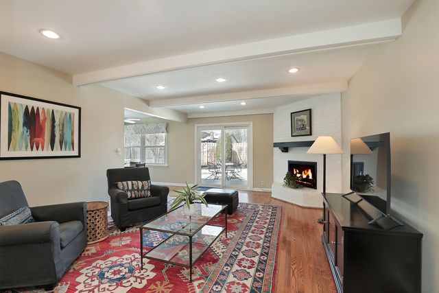 3806 Michael Lane, Glenview, IL 60026