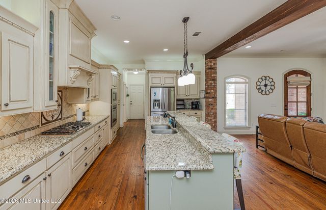 915 Timberton Drive, Pearl, MS 39208