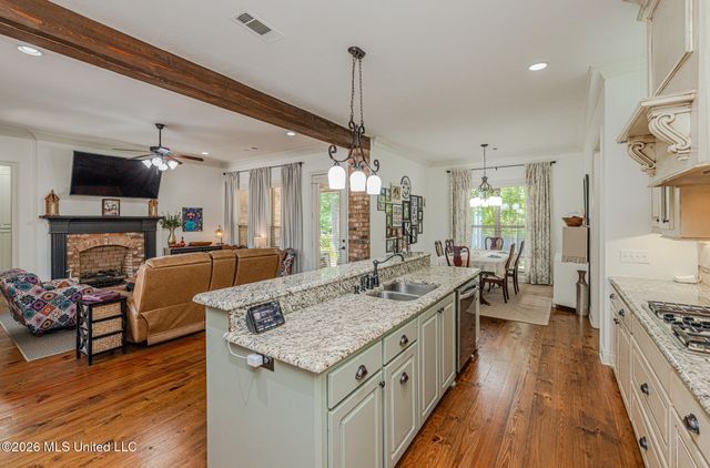 915 Timberton Drive, Pearl, MS 39208