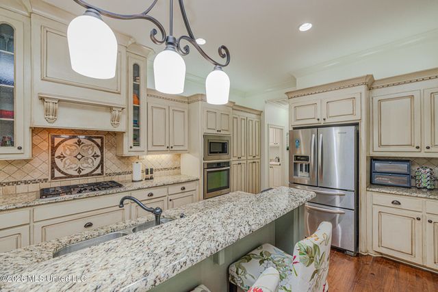 915 Timberton Drive, Pearl, MS 39208