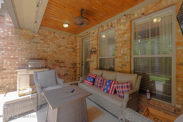 915 Timberton Drive, Pearl, MS 39208
