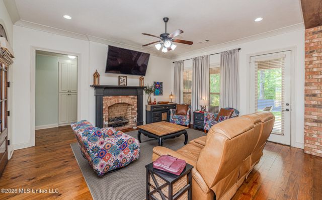 915 Timberton Drive, Pearl, MS 39208