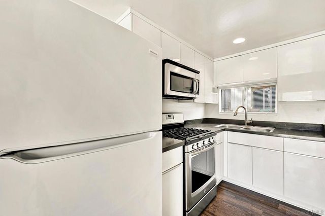 30 9th St, Del Mar, CA 92014