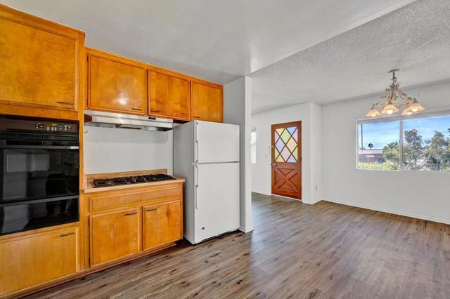 30 9th St, Del Mar, CA 92014