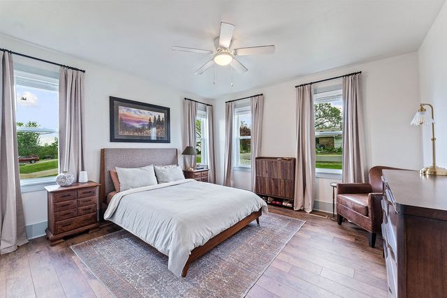 2005 Oakwood Avenue, Bentonville, AR 72712