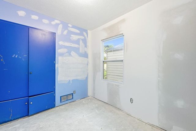 1127 S Minnesota, Wichita, KS 67211