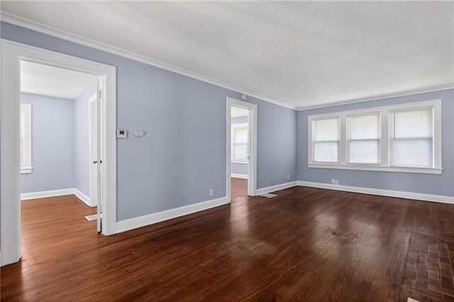 9324 E 15th Street, Independence, MO 64052