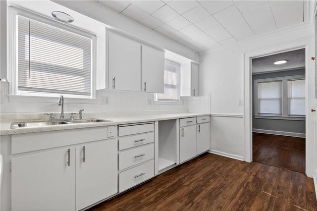 9324 E 15th Street, Independence, MO 64052