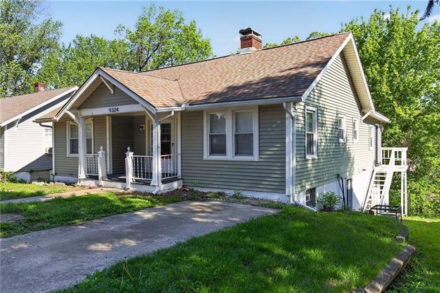 9324 E 15th Street, Independence, MO 64052