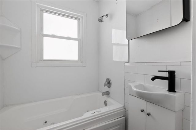 9324 E 15th Street, Independence, MO 64052