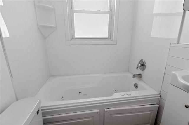 9324 E 15th Street, Independence, MO 64052