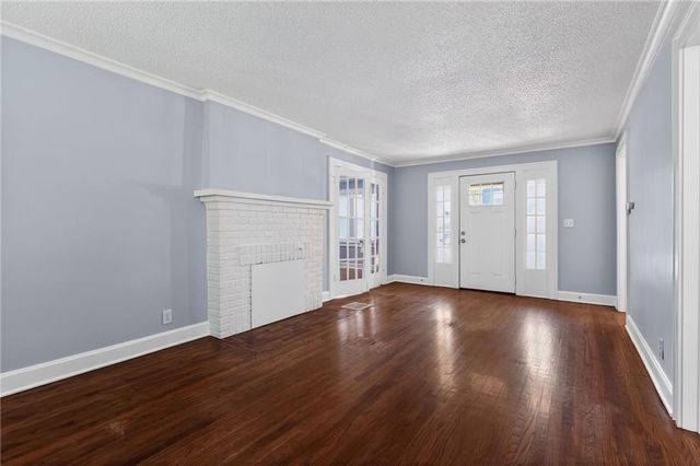 9324 E 15th Street, Independence, MO 64052