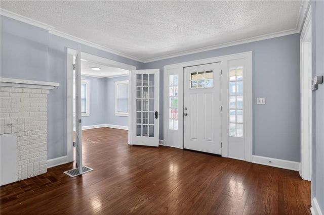 9324 E 15th Street, Independence, MO 64052