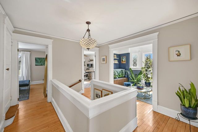 1604 E Newport AVENUE, Milwaukee, WI 53211