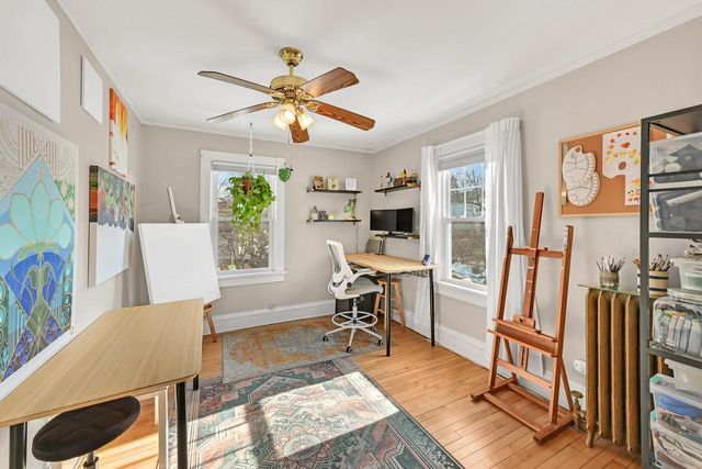 1604 E Newport AVENUE, Milwaukee, WI 53211