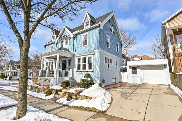1604 E Newport AVENUE, Milwaukee, WI 53211