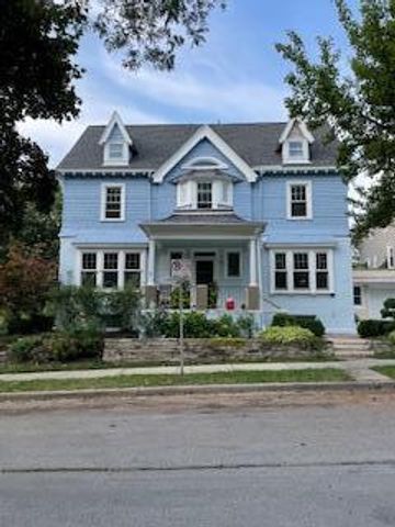 1604 E Newport AVENUE, Milwaukee, WI 53211