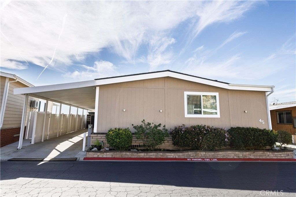 Image 2 of property listing at 24303 Woolsey Canyon Road 45, Canoga Park, CA 91304