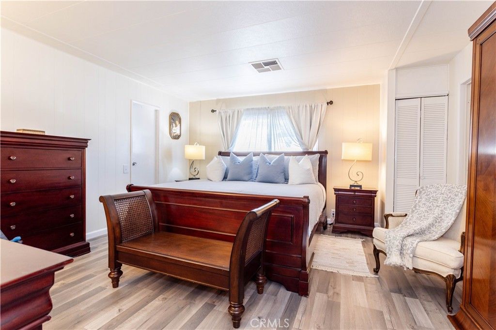 Image 21 of property listing at 24303 Woolsey Canyon Road 45, Canoga Park, CA 91304