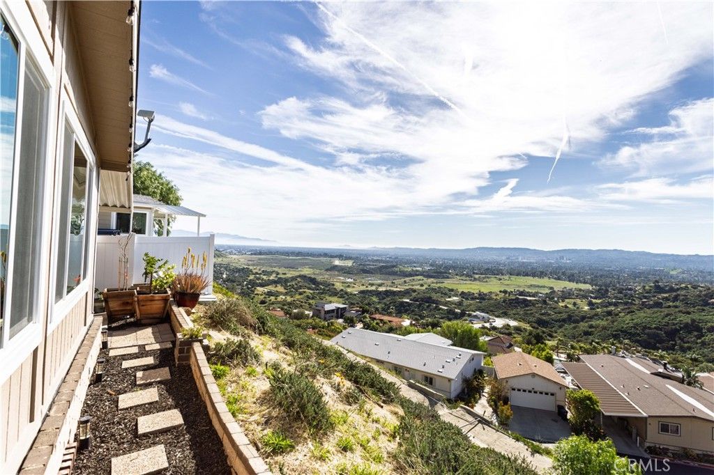 Image 33 of property listing at 24303 Woolsey Canyon Road 45, Canoga Park, CA 91304