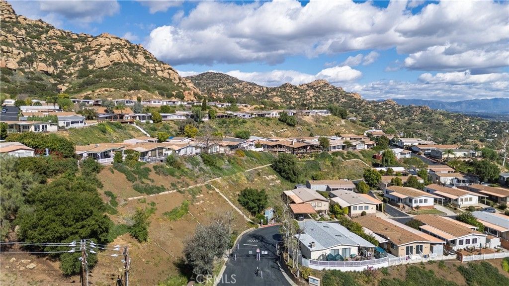 Image 35 of property listing at 24303 Woolsey Canyon Road 45, Canoga Park, CA 91304