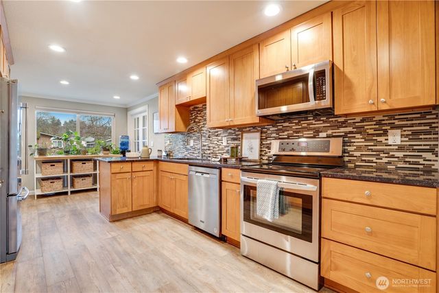 6215 S Fife Street, Tacoma, WA 98409