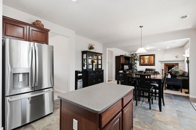 7120 Fairbanks Drive NE, Rio Rancho, NM 87144