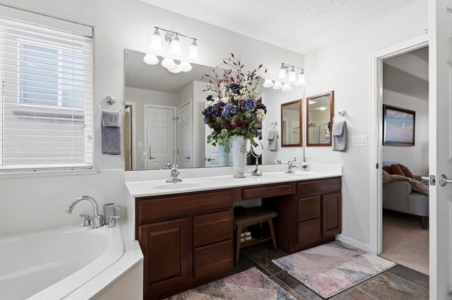 7120 Fairbanks Drive NE, Rio Rancho, NM 87144
