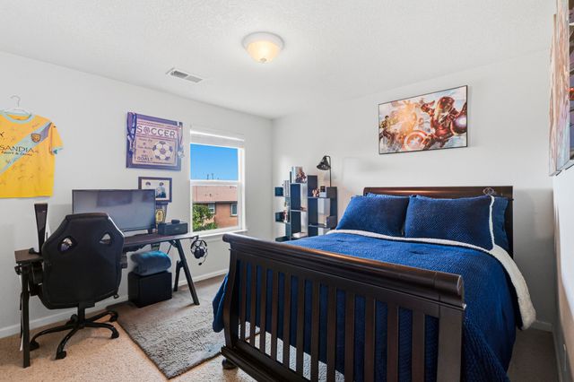 7120 Fairbanks Drive NE, Rio Rancho, NM 87144