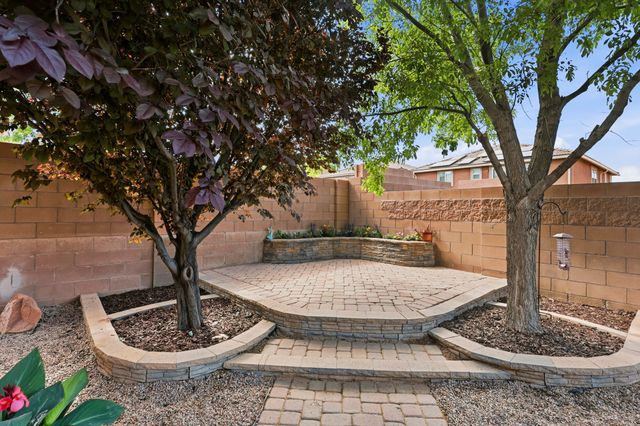7120 Fairbanks Drive NE, Rio Rancho, NM 87144