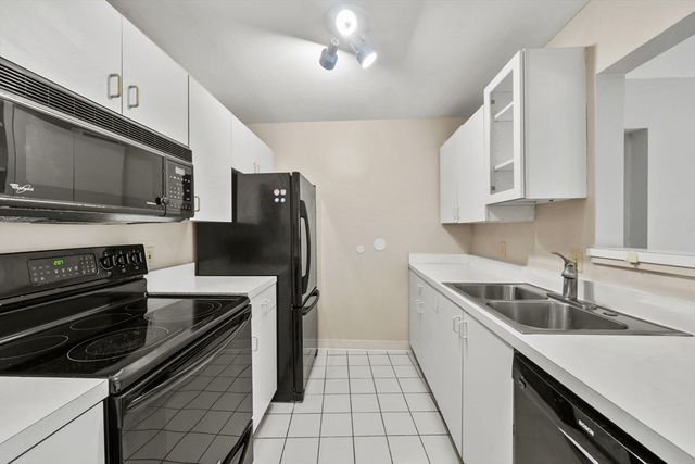 269 Cambridge Road 506, Woburn, MA 01801