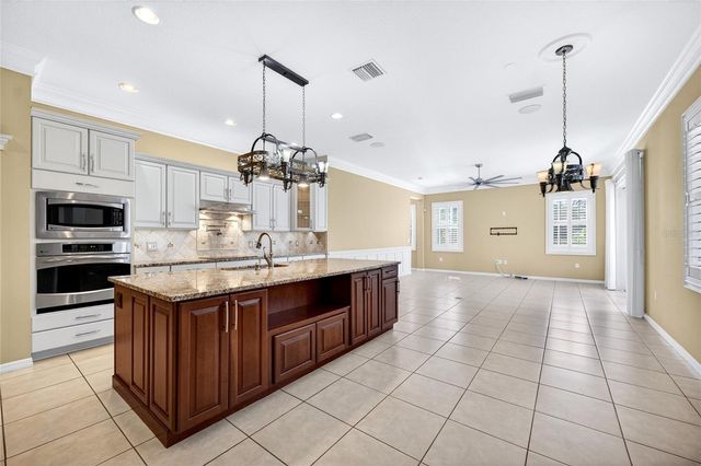 6215 46TH COURT E, Bradenton, FL 34203