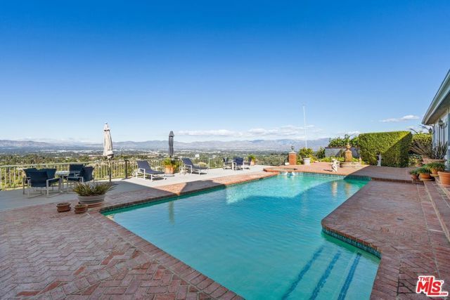 3324 Alana Drive, Sherman Oaks, CA 91403