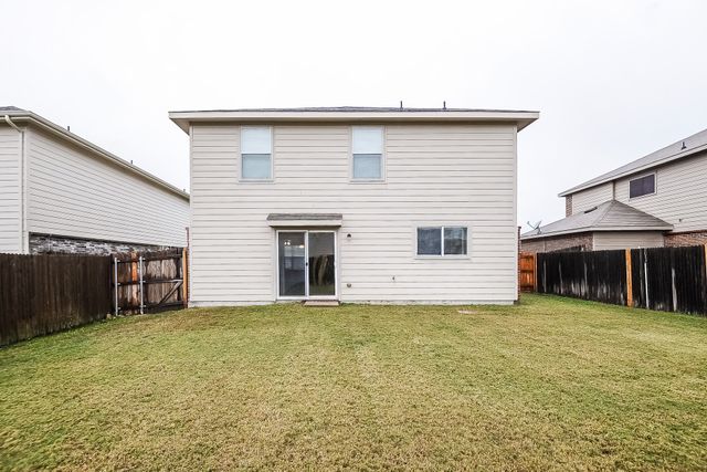 8536 Star Thistle Drive, Fort Worth, TX 76179