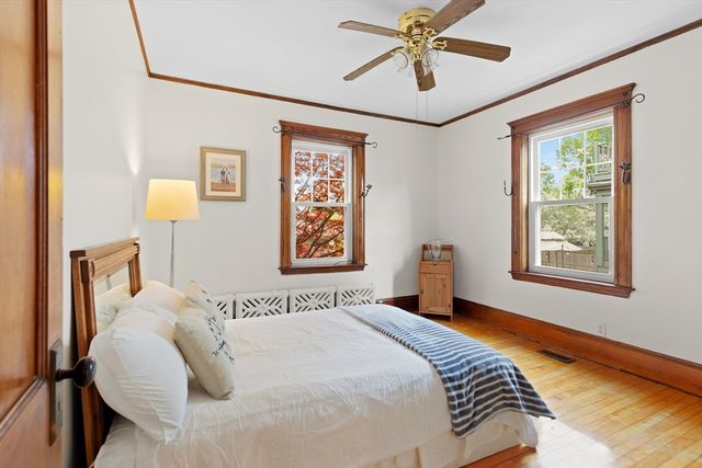 12 Spruce St 12, Watertown, MA 02472