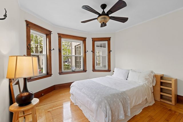 12 Spruce St 12, Watertown, MA 02472