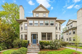 12 Spruce St 12, Watertown, MA 02472