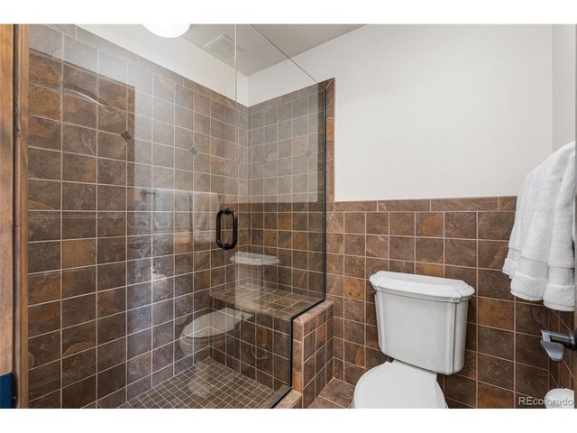 5686 Aspen Leaf Dr, Littleton, CO 80125
