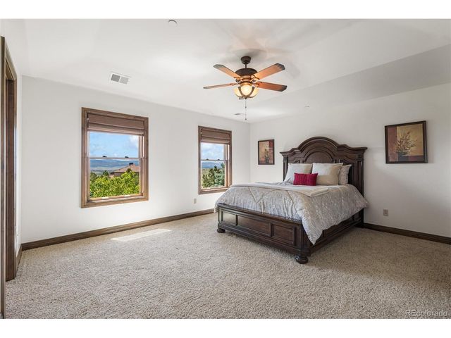 5686 Aspen Leaf Dr, Littleton, CO 80125