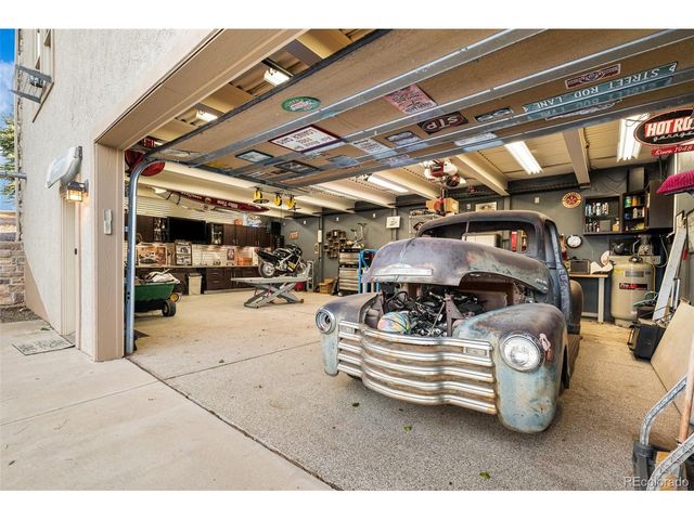 5686 Aspen Leaf Dr, Littleton, CO 80125
