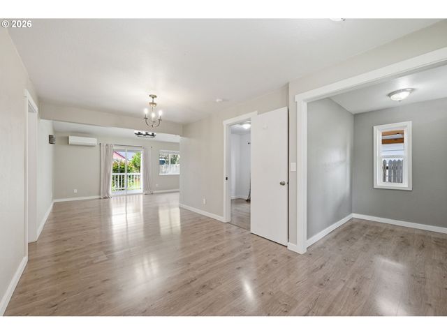 845 25TH Pl, Springfield, OR 97477