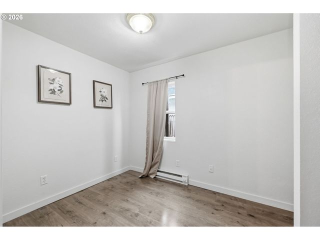 845 25TH Pl, Springfield, OR 97477